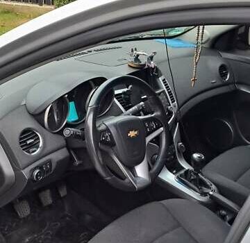 Сірий Шевроле Круз, об'ємом двигуна 1.69 л та пробігом 227 тис. км за 7650 $, фото 10 на Automoto.ua