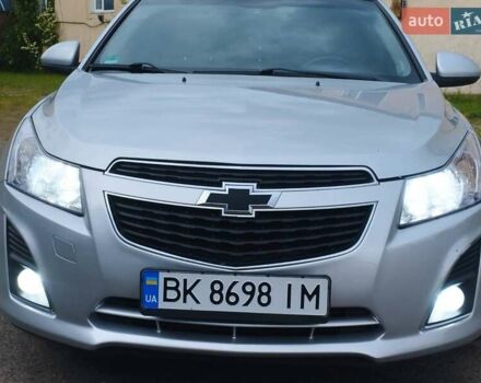 Серый Шевроле Круз, объемом двигателя 2 л и пробегом 270 тыс. км за 8500 $, фото 2 на Automoto.ua