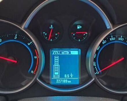 Сірий Шевроле Круз, об'ємом двигуна 1.69 л та пробігом 227 тис. км за 7650 $, фото 15 на Automoto.ua