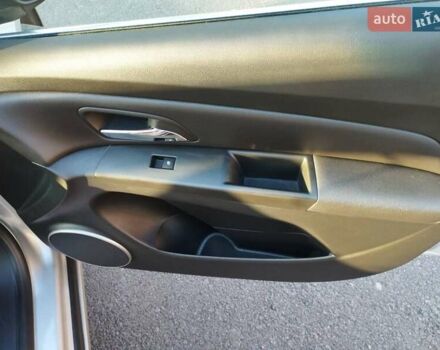 Серый Шевроле Круз, объемом двигателя 2 л и пробегом 270 тыс. км за 8500 $, фото 15 на Automoto.ua