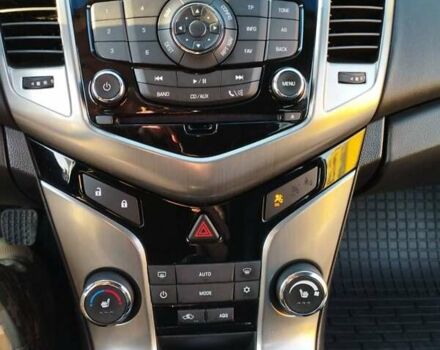 Серый Шевроле Круз, объемом двигателя 2 л и пробегом 270 тыс. км за 8500 $, фото 7 на Automoto.ua