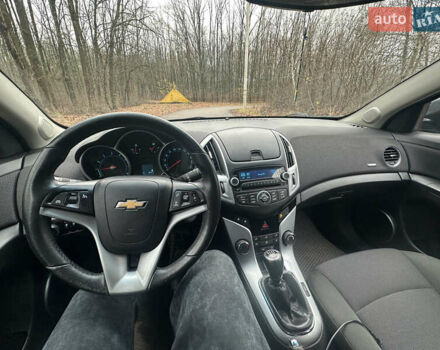 Серый Шевроле Круз, объемом двигателя 1.6 л и пробегом 216 тыс. км за 7300 $, фото 8 на Automoto.ua