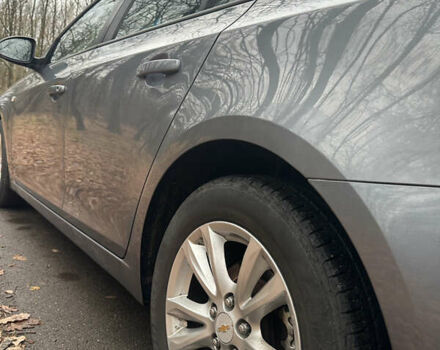 Серый Шевроле Круз, объемом двигателя 1.6 л и пробегом 216 тыс. км за 7300 $, фото 4 на Automoto.ua