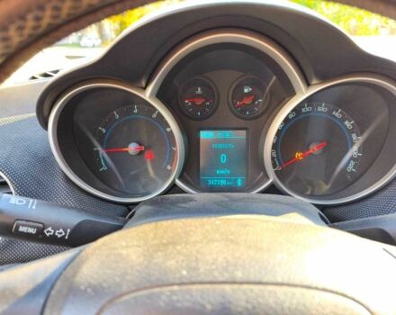 Серый Шевроле Круз, объемом двигателя 1.8 л и пробегом 342 тыс. км за 3500 $, фото 22 на Automoto.ua