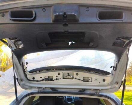 Серый Шевроле Круз, объемом двигателя 1.8 л и пробегом 342 тыс. км за 3500 $, фото 14 на Automoto.ua