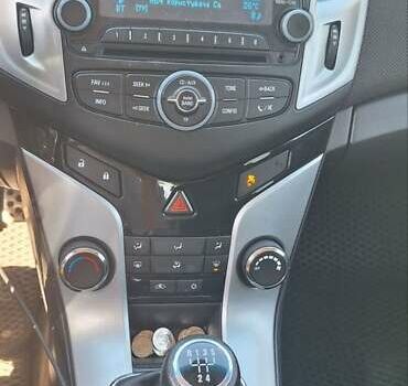 Серый Шевроле Круз, объемом двигателя 1.6 л и пробегом 201 тыс. км за 7500 $, фото 15 на Automoto.ua