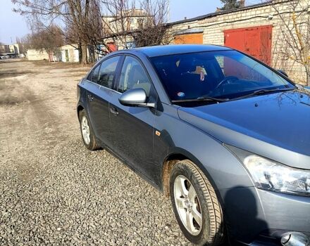 Серый Шевроле Круз, объемом двигателя 1.6 л и пробегом 193 тыс. км за 5000 $, фото 1 на Automoto.ua