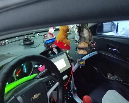 Серый Шевроле Круз, объемом двигателя 1.8 л и пробегом 211 тыс. км за 6500 $, фото 1 на Automoto.ua