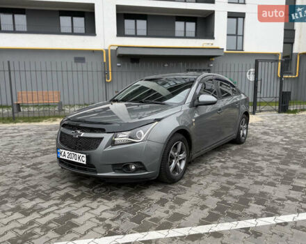 Серый Шевроле Круз, объемом двигателя 1.8 л и пробегом 290 тыс. км за 5795 $, фото 1 на Automoto.ua