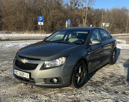 Серый Шевроле Круз, объемом двигателя 1.99 л и пробегом 163 тыс. км за 7000 $, фото 1 на Automoto.ua