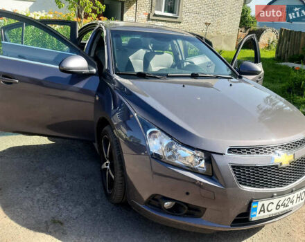 Серый Шевроле Круз, объемом двигателя 1.8 л и пробегом 214 тыс. км за 6500 $, фото 1 на Automoto.ua