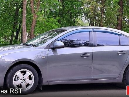 Шевроле Круз 2010 у Желтых Водах на Automoto.ua Сірий Шевроле Круз, об'ємом двигуна 1.6 л та пробігом 122 тис. км за 6800 $, фото 1 на Automoto.ua
