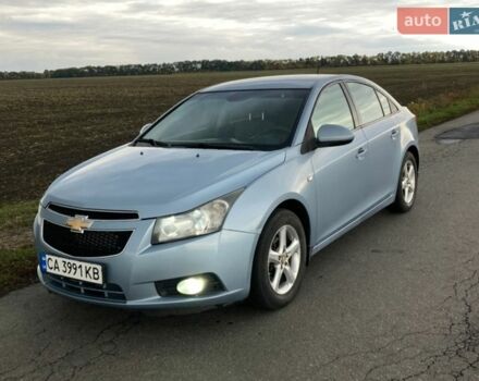 Серый Шевроле Круз, объемом двигателя 1.8 л и пробегом 257 тыс. км за 6150 $, фото 1 на Automoto.ua