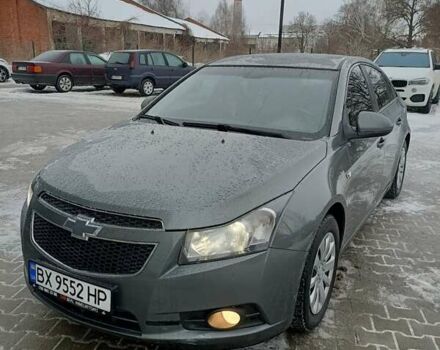 Серый Шевроле Круз, объемом двигателя 1.8 л и пробегом 195 тыс. км за 6700 $, фото 1 на Automoto.ua