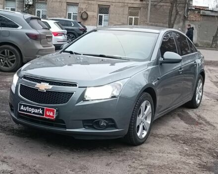 Серый Шевроле Круз, объемом двигателя 1.8 л и пробегом 221 тыс. км за 6000 $, фото 1 на Automoto.ua