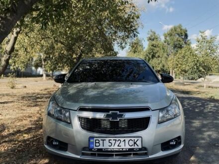 Серый Шевроле Круз, объемом двигателя 1.8 л и пробегом 292 тыс. км за 6000 $, фото 1 на Automoto.ua