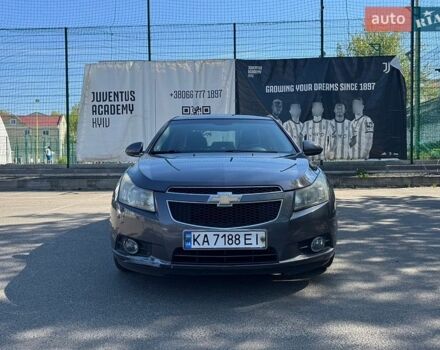 Серый Шевроле Круз, объемом двигателя 1.8 л и пробегом 182 тыс. км за 6200 $, фото 1 на Automoto.ua