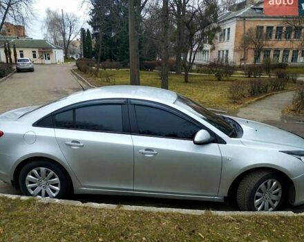 Серый Шевроле Круз, объемом двигателя 1.8 л и пробегом 186 тыс. км за 4900 $, фото 1 на Automoto.ua