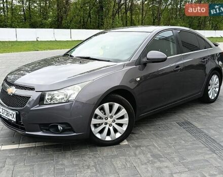 Серый Шевроле Круз, объемом двигателя 1.8 л и пробегом 240 тыс. км за 7200 $, фото 1 на Automoto.ua
