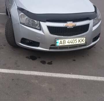 Серый Шевроле Круз, объемом двигателя 1.8 л и пробегом 245 тыс. км за 5400 $, фото 1 на Automoto.ua
