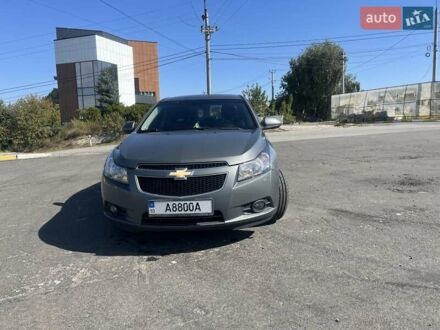 Серый Шевроле Круз, объемом двигателя 1.8 л и пробегом 340 тыс. км за 7500 $, фото 1 на Automoto.ua