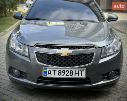 Серый Шевроле Круз, объемом двигателя 1.8 л и пробегом 150 тыс. км за 7000 $, фото 1 на Automoto.ua