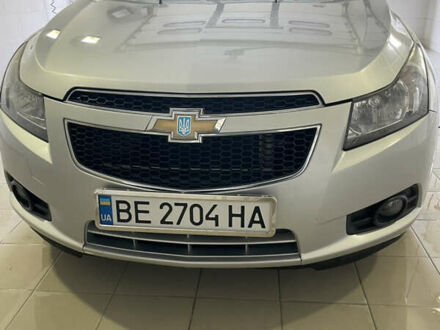 Серый Шевроле Круз, объемом двигателя 1.8 л и пробегом 250 тыс. км за 6500 $, фото 1 на Automoto.ua