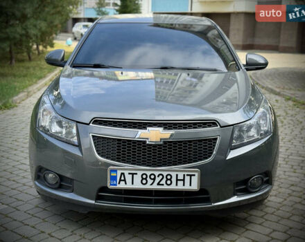 Шевроле Круз 2011 у Тернополі на Automoto.ua Сірий Шевроле Круз, об'ємом двигуна 1.8 л та пробігом 150 тис. км за 6777 $, фото 1 на Automoto.ua