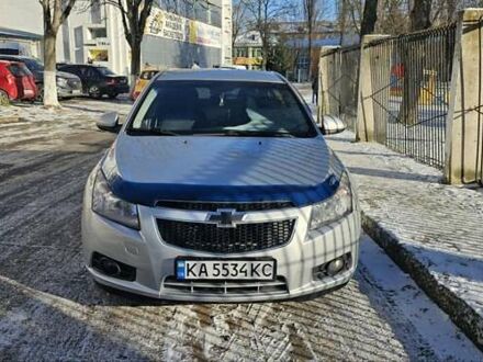 Шевроле Круз 2011 в Киеве на Automoto.ua Серый Шевроле Круз, объемом двигателя 1.8 л и пробегом 260 тыс. км за 5500 $, фото 1 на Automoto.ua