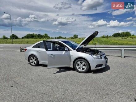 Шевроле Круз 2011 в Николаеве на Automoto.ua Серый Шевроле Круз, объемом двигателя 1.6 л и пробегом 160 тыс. км за 7000 $, фото 1 на Automoto.ua
