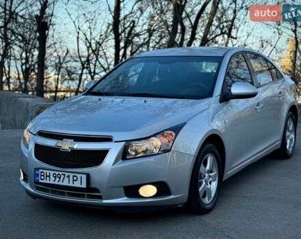 Серый Шевроле Круз, объемом двигателя 1.8 л и пробегом 163 тыс. км за 5900 $, фото 1 на Automoto.ua
