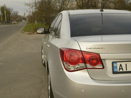 Серый Шевроле Круз, объемом двигателя 1.8 л и пробегом 291 тыс. км за 6600 $, фото 1 на Automoto.ua