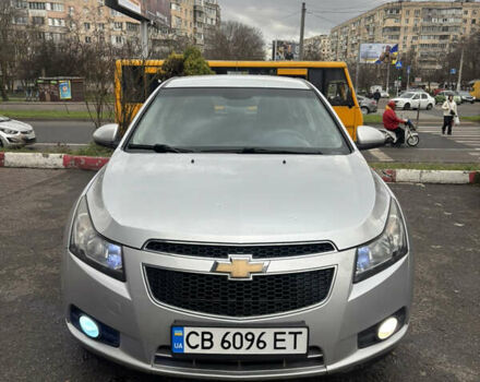 Серый Шевроле Круз, объемом двигателя 1.8 л и пробегом 174 тыс. км за 6500 $, фото 1 на Automoto.ua