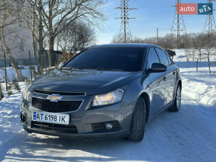 Серый Шевроле Круз, объемом двигателя 1.8 л и пробегом 282 тыс. км за 5200 $, фото 1 на Automoto.ua
