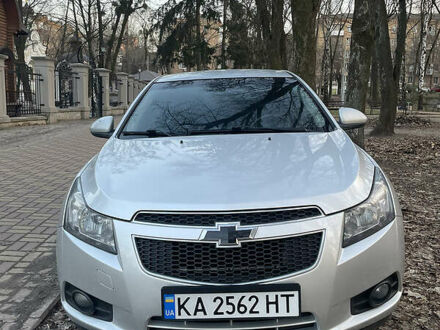 Шевроле Круз 2011 в Киеве на Automoto.ua Серый Шевроле Круз, объемом двигателя 1.8 л и пробегом 260 тыс. км за 7100 $, фото 1 на Automoto.ua