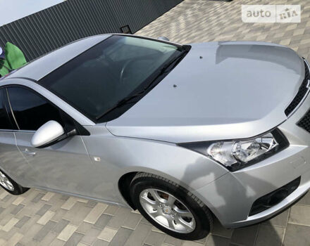 Серый Шевроле Круз, объемом двигателя 1.69 л и пробегом 185 тыс. км за 7700 $, фото 1 на Automoto.ua