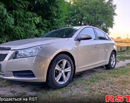 Серый Шевроле Круз, объемом двигателя 1.4 л и пробегом 226 тыс. км за 5700 $, фото 1 на Automoto.ua