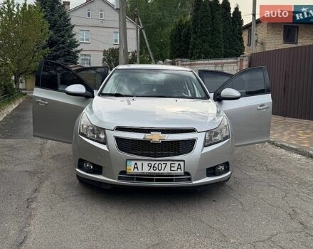 Серый Шевроле Круз, объемом двигателя 1.6 л и пробегом 174 тыс. км за 7500 $, фото 1 на Automoto.ua