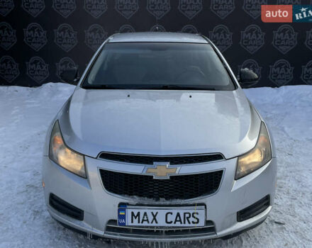 Серый Шевроле Круз, объемом двигателя 1.8 л и пробегом 160 тыс. км за 5900 $, фото 1 на Automoto.ua
