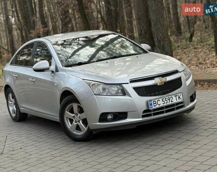 Серый Шевроле Круз, объемом двигателя 1.8 л и пробегом 194 тыс. км за 5450 $, фото 1 на Automoto.ua