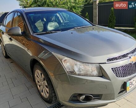 Серый Шевроле Круз, объемом двигателя 1.6 л и пробегом 323 тыс. км за 7500 $, фото 1 на Automoto.ua
