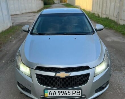 Серый Шевроле Круз, объемом двигателя 1.8 л и пробегом 192 тыс. км за 3900 $, фото 1 на Automoto.ua