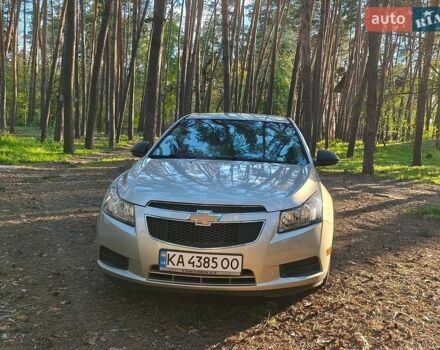 Серый Шевроле Круз, объемом двигателя 1.8 л и пробегом 221 тыс. км за 6800 $, фото 1 на Automoto.ua