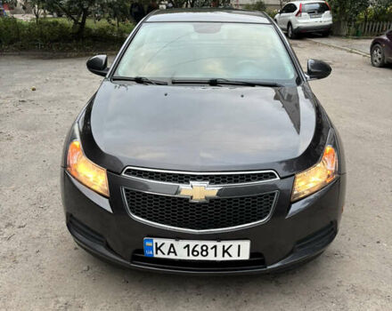 Серый Шевроле Круз, объемом двигателя 1.4 л и пробегом 179 тыс. км за 6700 $, фото 1 на Automoto.ua