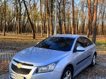 Шевроле Круз 2013 в Харькове на Automoto.ua Серый Шевроле Круз, объемом двигателя 1.8 л и пробегом 200 тыс. км за 5000 $, фото 1 на Automoto.ua