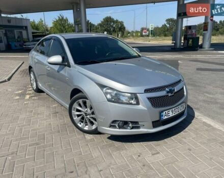 Серый Шевроле Круз, объемом двигателя 1.4 л и пробегом 132 тыс. км за 7500 $, фото 1 на Automoto.ua