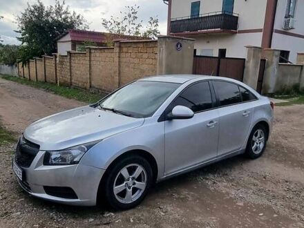 Серый Шевроле Круз, объемом двигателя 1.4 л и пробегом 300 тыс. км за 5999 $, фото 1 на Automoto.ua