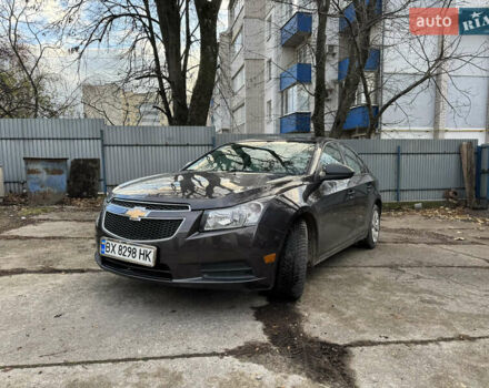 Серый Шевроле Круз, объемом двигателя 1.8 л и пробегом 146 тыс. км за 9000 $, фото 1 на Automoto.ua