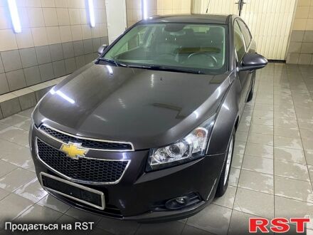 Серый Шевроле Круз, объемом двигателя 1.4 л и пробегом 130 тыс. км за 9500 $, фото 1 на Automoto.ua