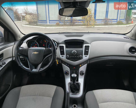 Синій Шевроле Круз, об'ємом двигуна 1.6 л та пробігом 199 тис. км за 5900 $, фото 13 на Automoto.ua